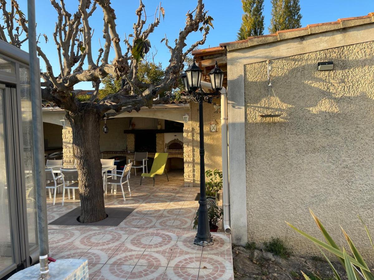 Studio Les Petits Lutins Entraigues-sur-la-Sorgue Exterior photo